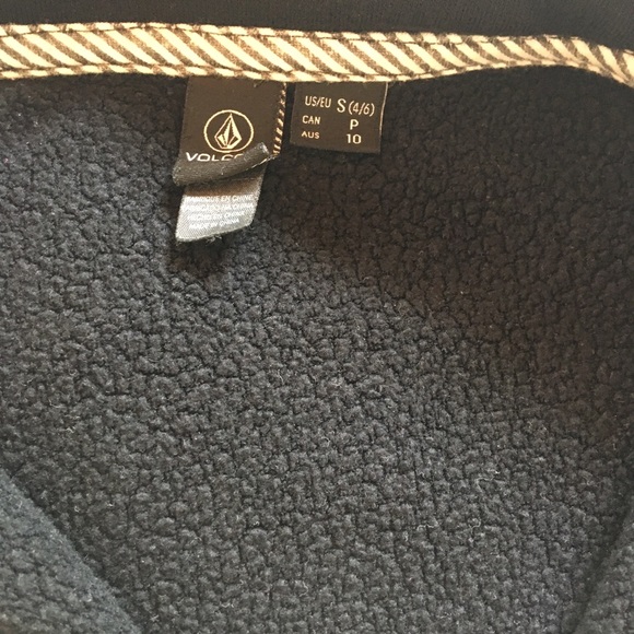 Volcom Sweatshirt - Picture 6 of 8